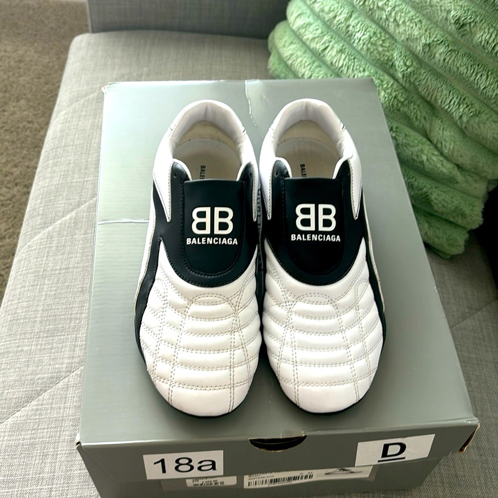 Balenciaga Zen Sneakers